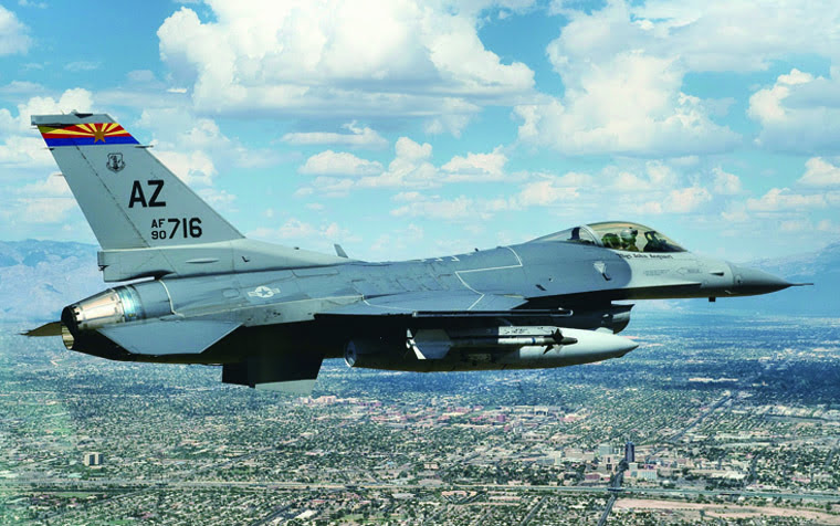 世界一高価な戦闘機は F 35 ではなく F 16v 1機あたりの導入価格2億円超え