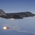 F-35のウェポンベイに12発？米国、新型空対空ミサイル｢ペレグリン｣開発を発表