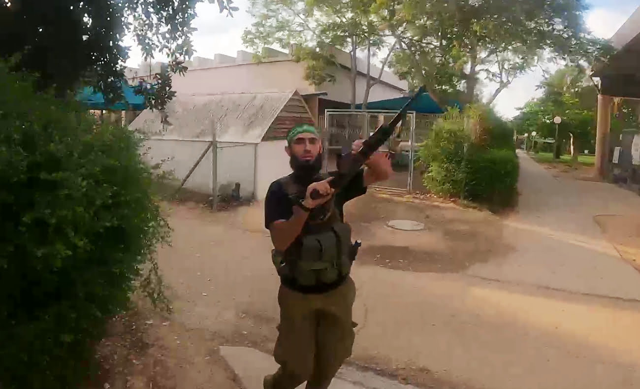 ハマス戦闘員から押収されたGoPro、事前準備から集落襲撃の様子が映る